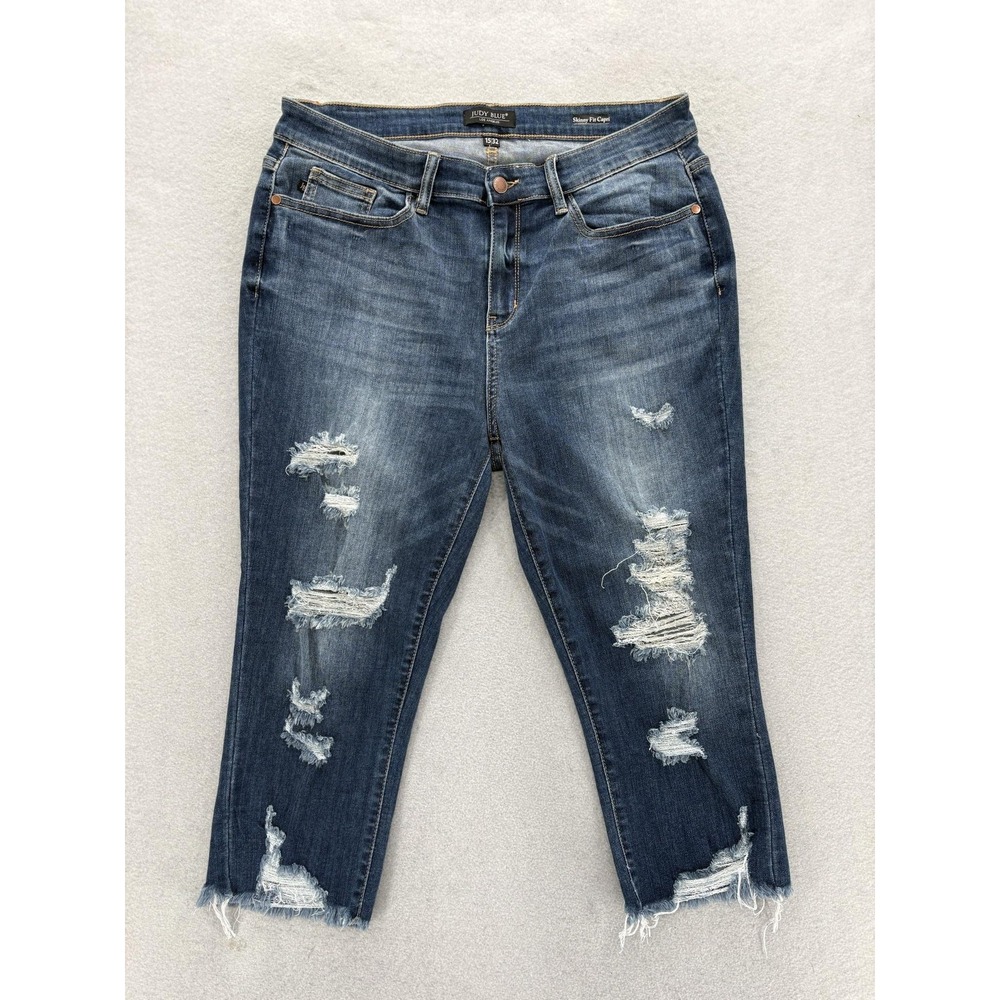 Judy Blue Skinny Fit Distressed Capri Jeans Womens 15/32 Medium Wash Stretch